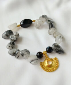 Pulsera en Piedras naturales de cuarzo turmalinado – Dije Precolombino Nariguera Semilunar Tairona