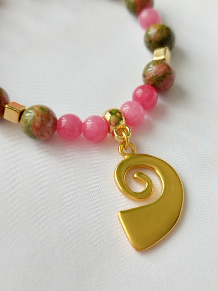 Pulsera en piedras naturales de Unakitas y Rodocrosita  – Dije Precolombino de Pectoral Tairona - Imagen 2