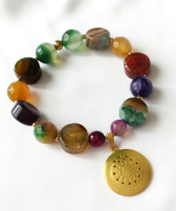 Pulsera en piedras naturales de Ágatas facetadas planas y redondas – Dije Precolombino de Pectoral Muisca