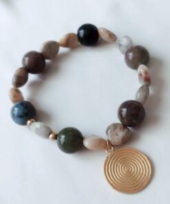 Pulsera en piedras naturales de Ágatas Hindú – Dije Precolombino de espiral Quimbaya