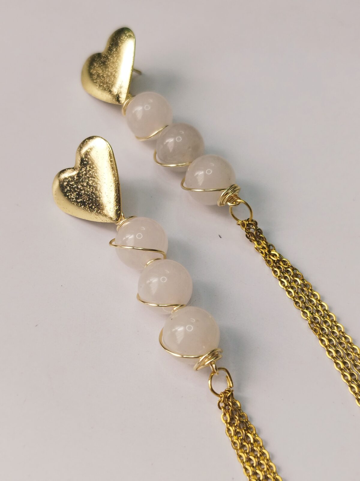 Aretes  de Piedras naturales de Cuarzo Rosa - Topos dorados y cadenas de acero - Imagen 2