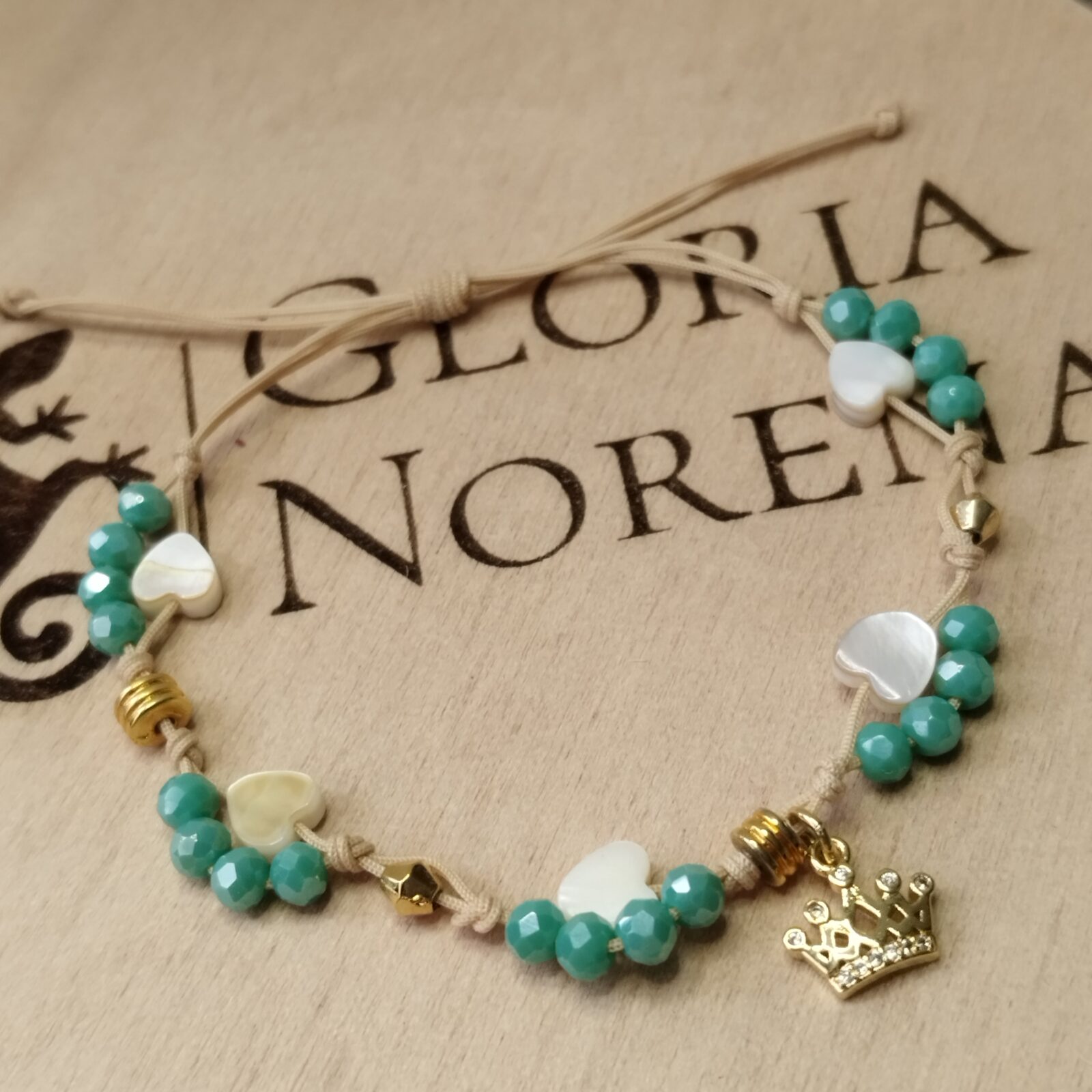 PULSERA DE HILO CON MURANOS DE CRISTAL  -DIJE O SEPARADOR DE ACERO - Imagen 7