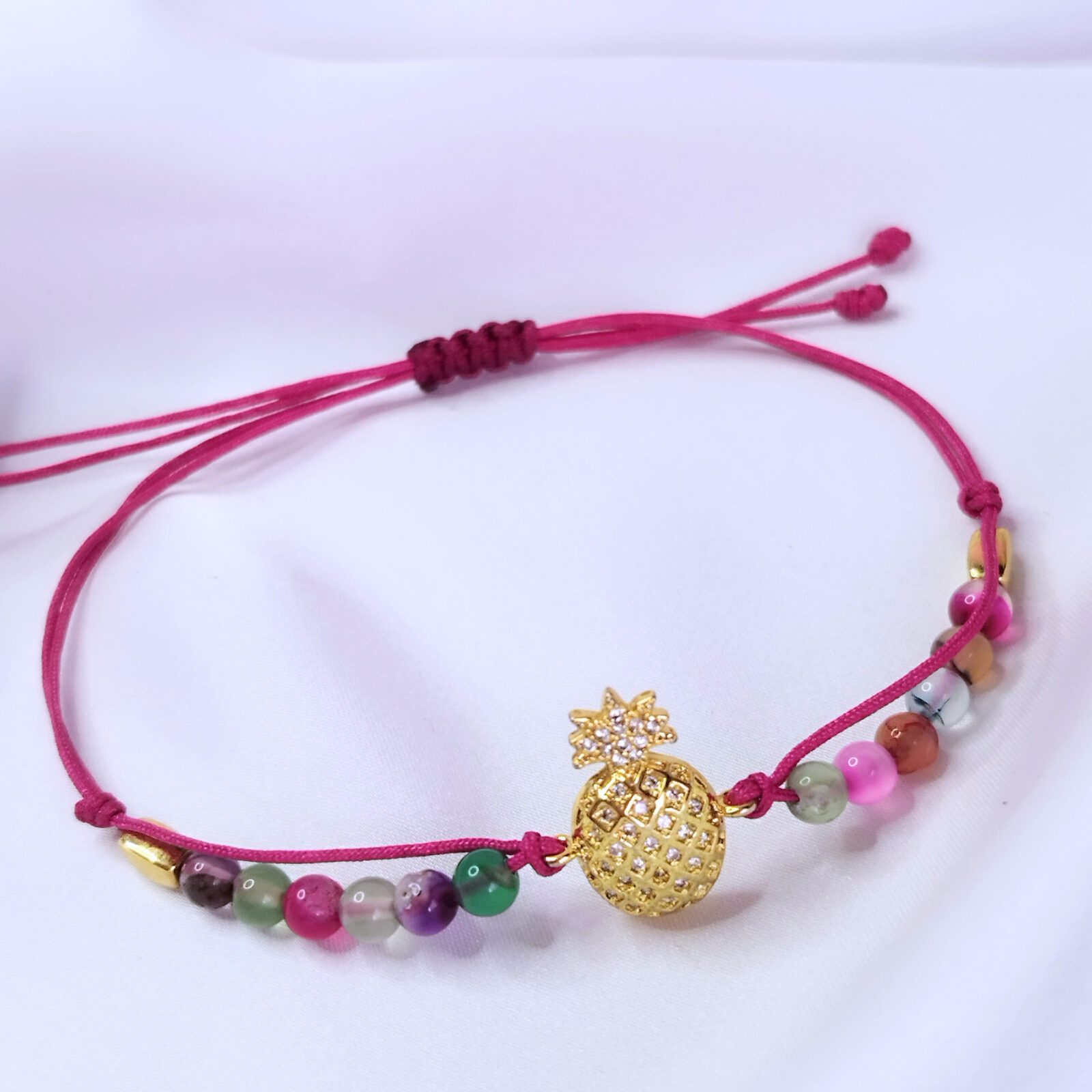 PULSERA DE HILO CON PIEDRAS NATURALES -DIJE O SEPARADOR DE ACERO - Imagen 4