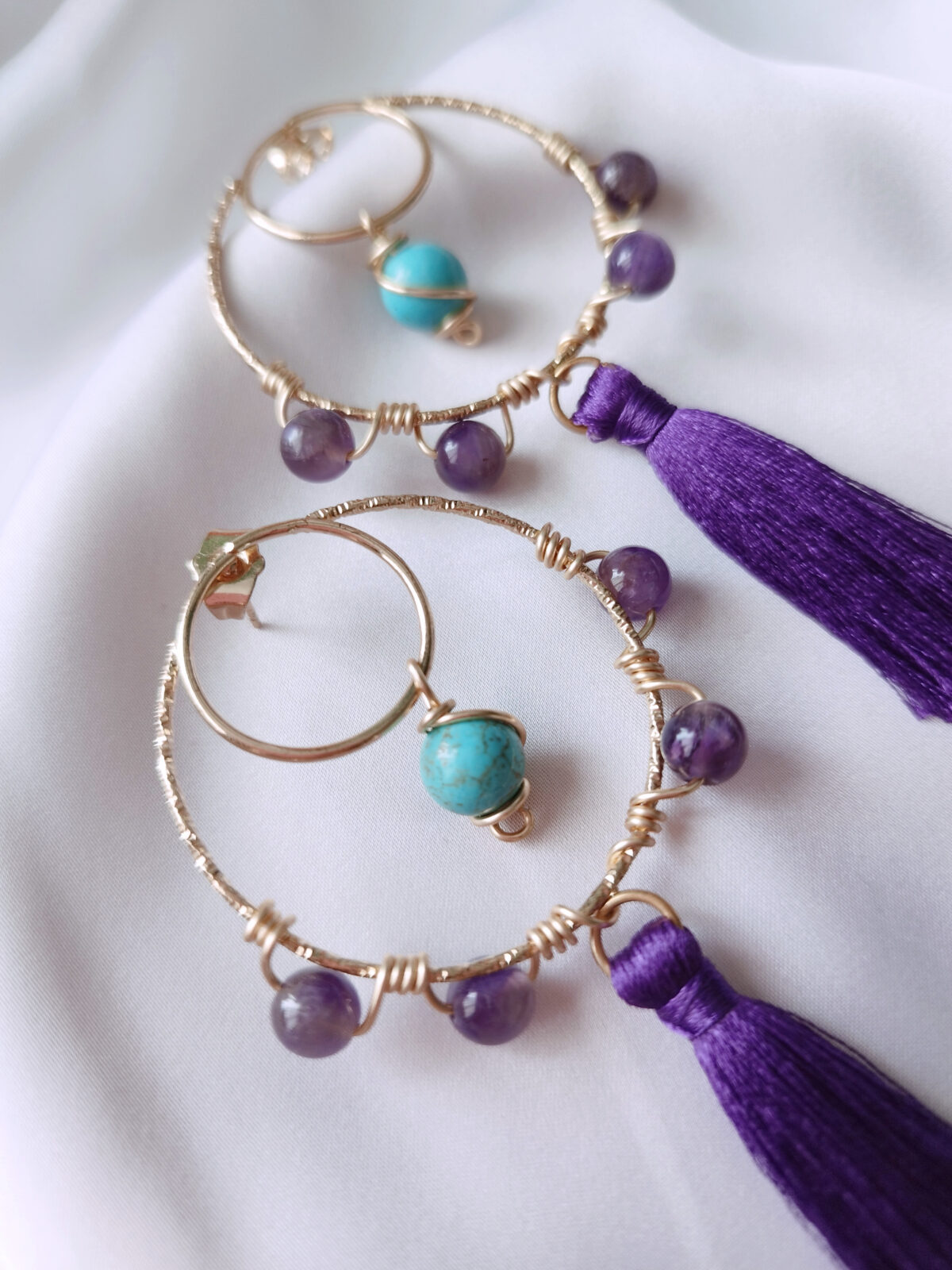 Aretes con base Antorchados con Piedra natural de Amatista y borlas - Imagen 2